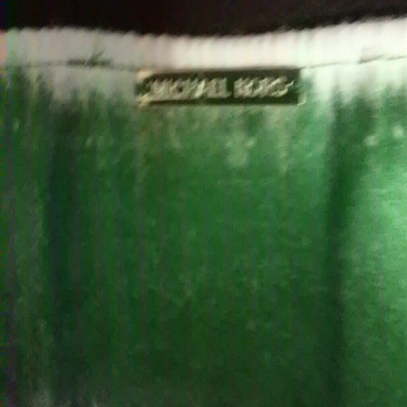 Top - Picture 3 of 4